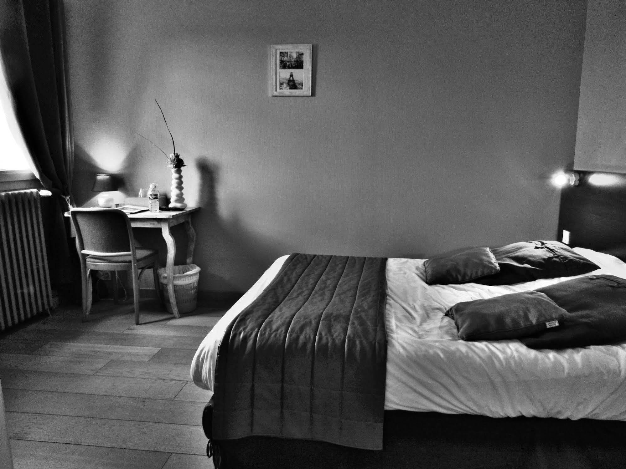 Hotel Restaurant De La Marne Paimpol Dış mekan fotoğraf